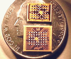 Micro Ball Grid Array (μBGA)